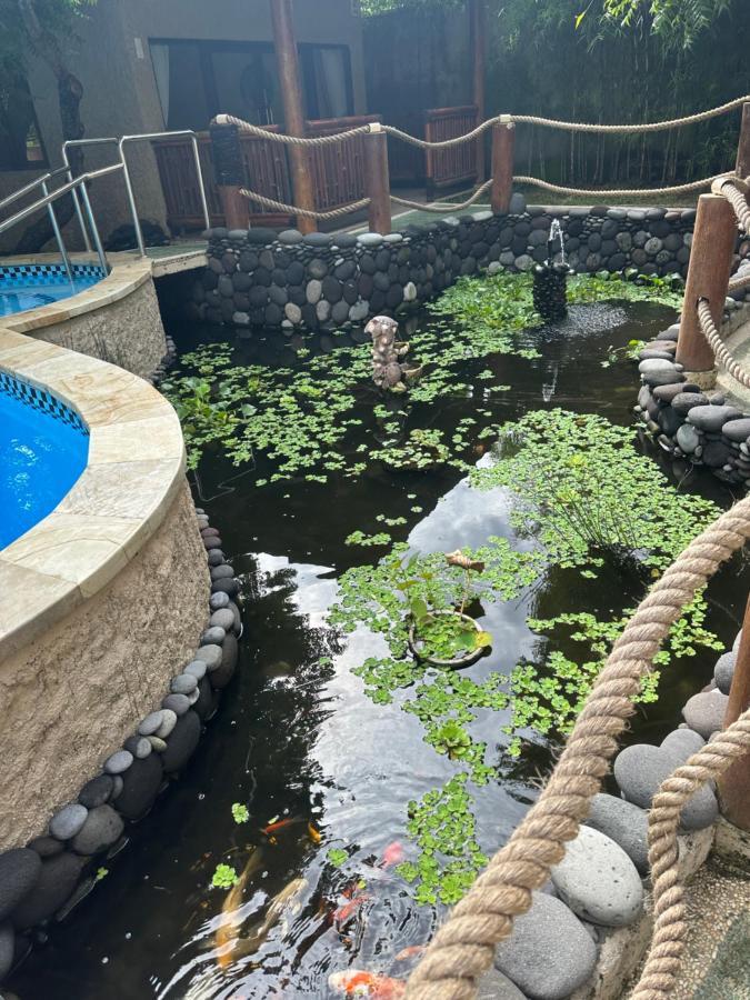 Lunar Dive Resort: Bamboo Villas クブ エクステリア 写真