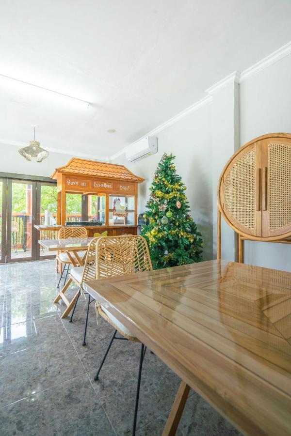 Lunar Dive Resort: Bamboo Villas クブ エクステリア 写真