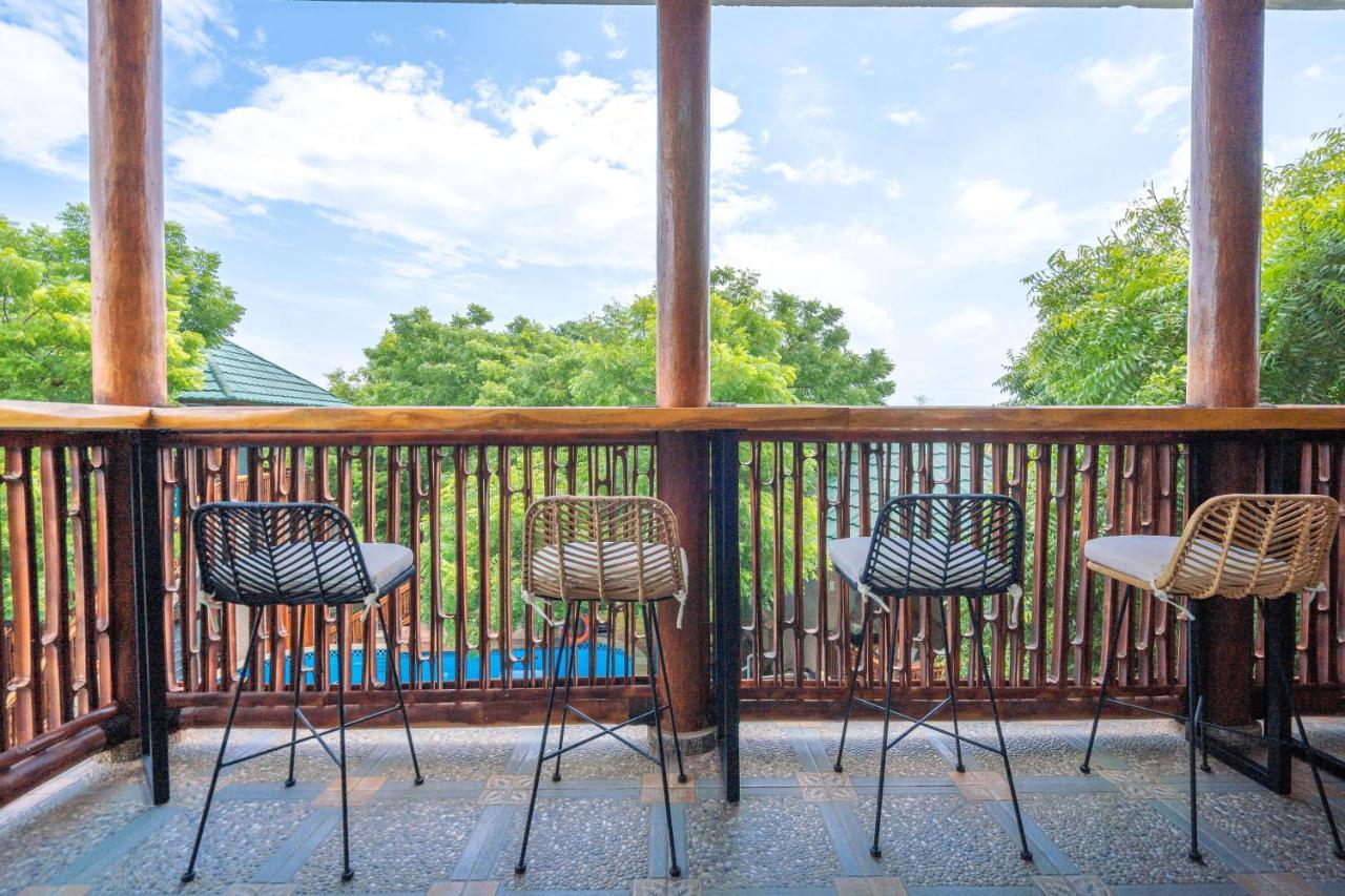 Lunar Dive Resort: Bamboo Villas クブ エクステリア 写真