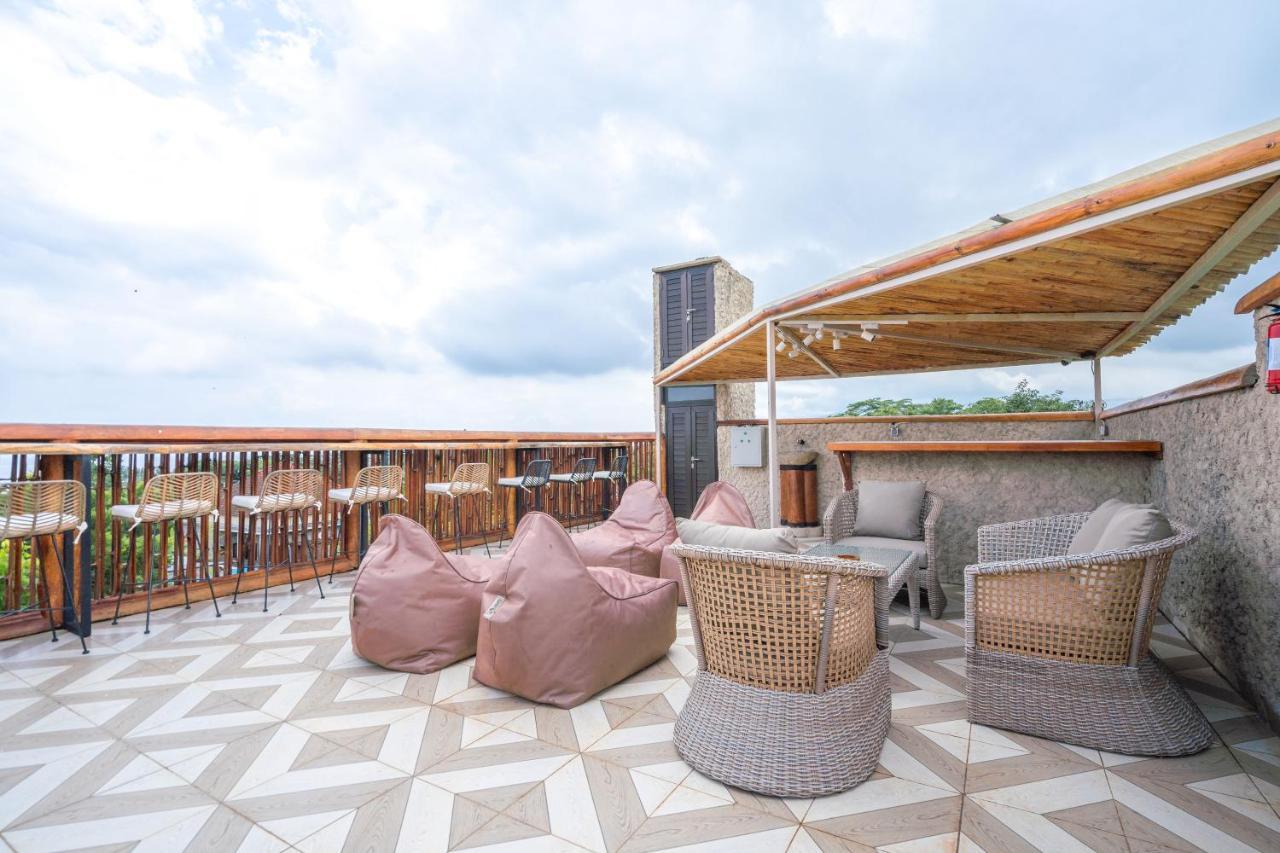 Lunar Dive Resort: Bamboo Villas クブ エクステリア 写真