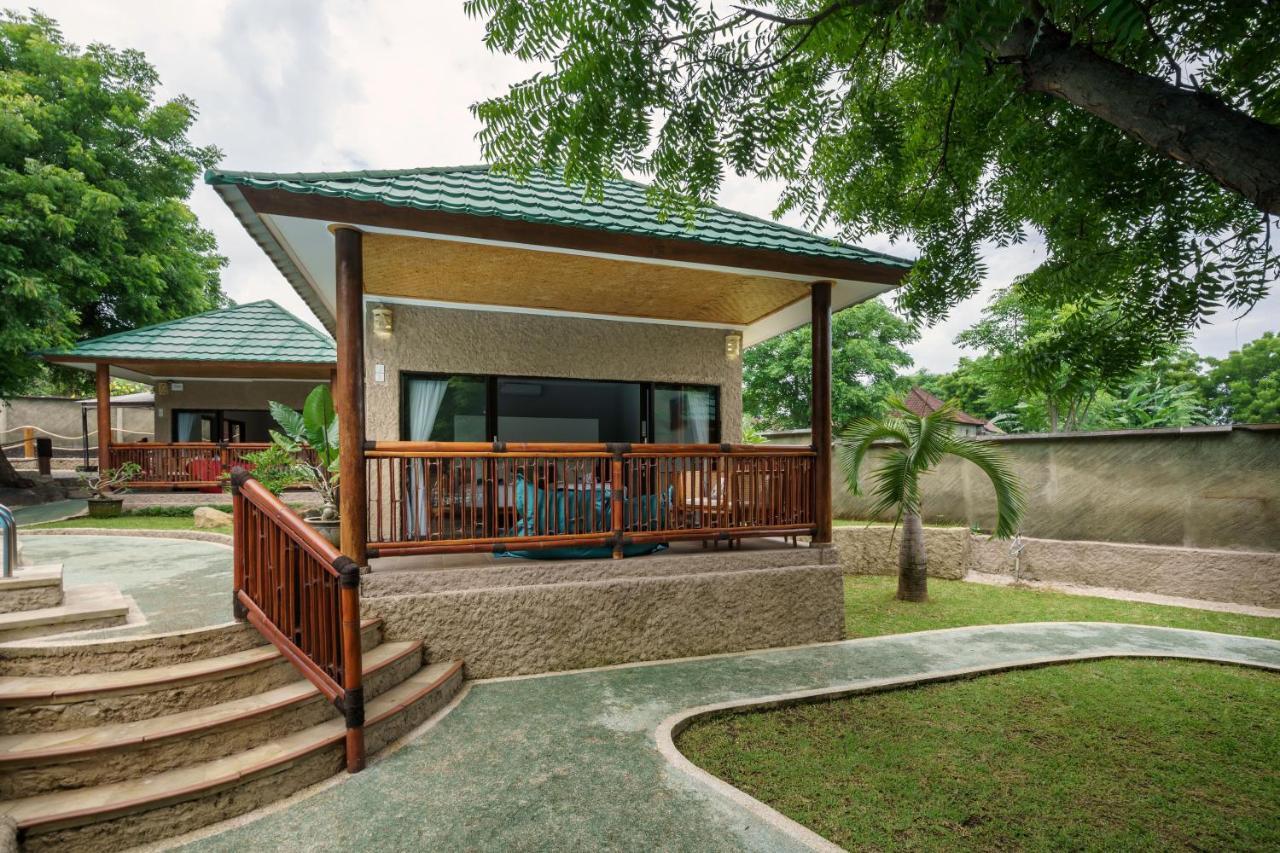 Lunar Dive Resort: Bamboo Villas クブ エクステリア 写真