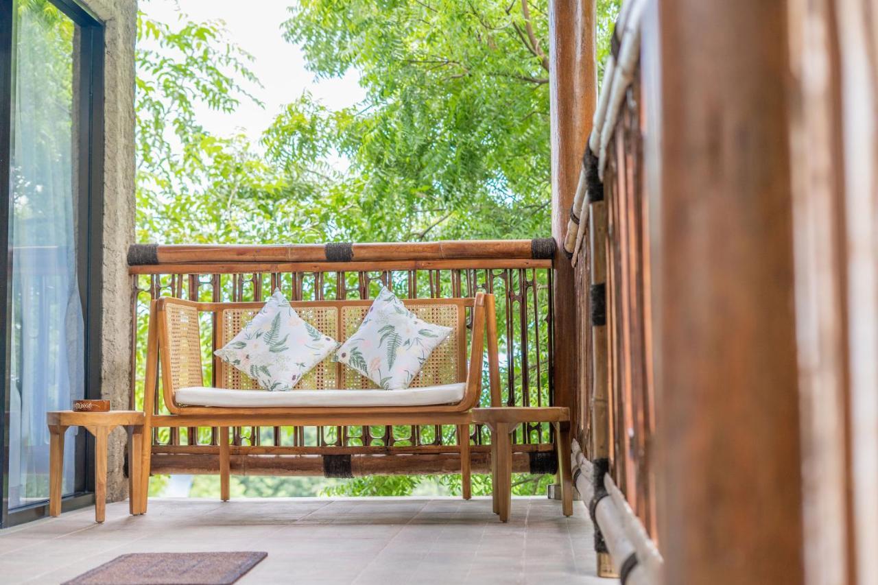 Lunar Dive Resort: Bamboo Villas クブ エクステリア 写真